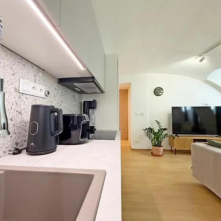 Athome Apartman *